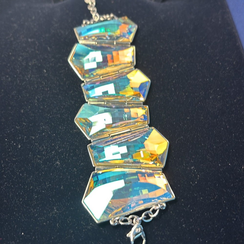 Pre owned: Iridescent Authentic Swarovski Geometric Bracelet. - Picture 12 of 17